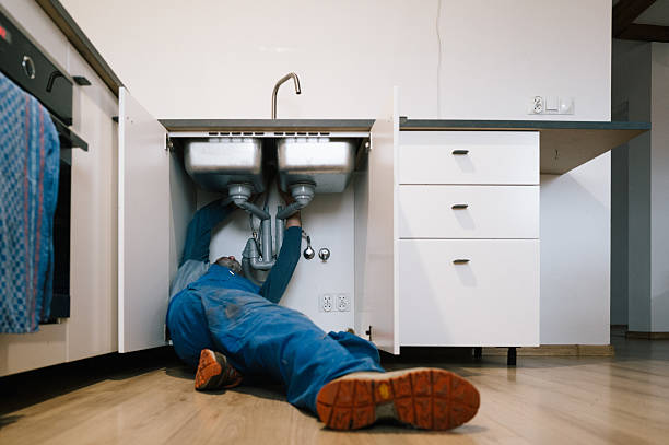 Professional Leak Detection technician working in Davenport, IA